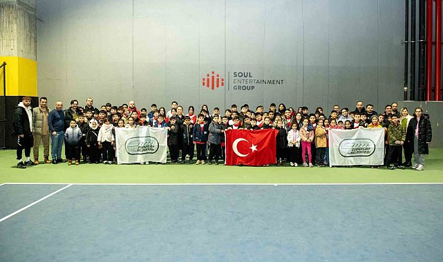 Esenyurtlu öğrenciler Avrupa'nın en büyük tenis akademilerinden birini ziyaret etti