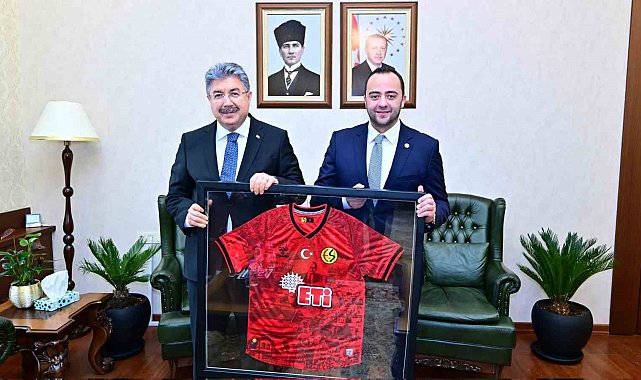 Eskişehirspor yönetimi, Vali Yılmaz'ı ziyaret etti
