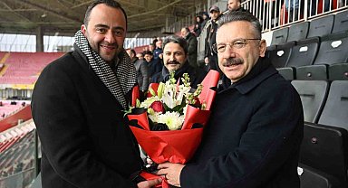 Eskişehirspor'dan Vali Hüseyin Aksoy'a veda