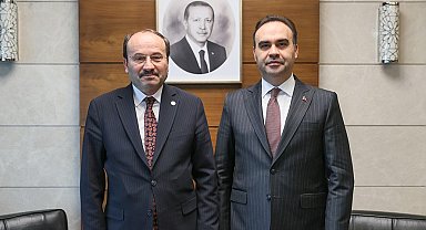 ETÜ Rektörü Çakmak, Bakan Kacır ile Erzurum'da çip üretimini görüştü