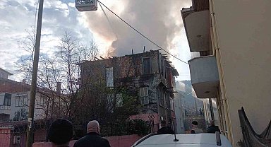 Ev sahibi uyurken elektrikli sobadan yangın çıktı