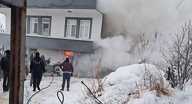 Evde çıkan yangın korkuttu