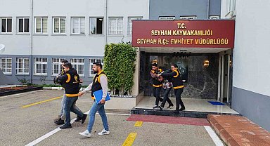 Evden AK-47 ve el bombası çıktı: 4 tutuklama