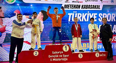 Eyyübiyeli minik karateci Türkiye ikincisi oldu