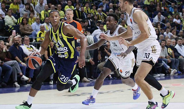 Fenerbahçe, Dubai Basketbol deplasmanında