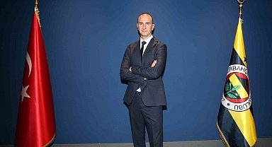 Fenerbahçe Medicana'da Başantrenör Taner Atik için imza töreni düzenlendi