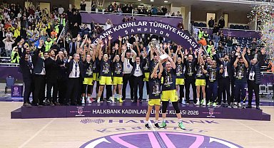 Fenerbahçe Opet, Halkbank Kadınlar Türkiye Kupası'nın sahibi oldu