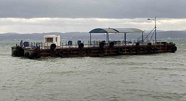 Fırtına sebebiyle Eskihisar-Topçular feribot seferleri durduruldu