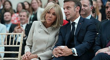 Fransa First Lady'sine siber zorbalık suçundan 10 kişiye ceza