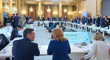 Fransa'daki Gönüllüler Koalisyonu Liderler Zirvesi başladı