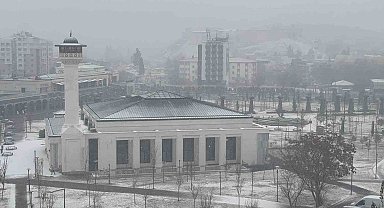 Gaziantep'te beklenen kar yağışı etkisini göstermeye başladı