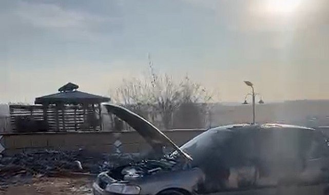 Gaziantep'te park halindeki araç kundaklandı