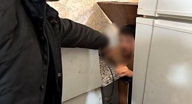 Gaziantep'te silahlı yağma suçundan aranan şahıs mutfak dolabında yakalandı