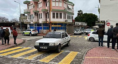 Gazipaşa'da otomobil ile motosiklet çarpıştı: 2 yaralı