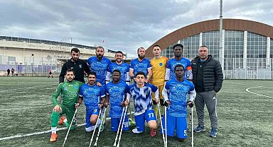 Gebze Belediyesi Ampute Futbol Takımı, TSK Rehabilitasyon Merkezi'ni 3-0 yendi