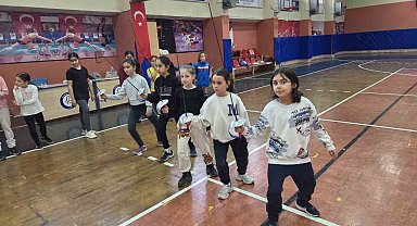 Geleceğin sporcuları için antrenmanlar devam ediyor
