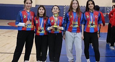 Gençler Badminton müsabakaları sona erdi