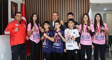 Gençlik ve Spor İl Müdürü Yığmatepe Muay Thai'de başarılı olan sporcuları ağırladı