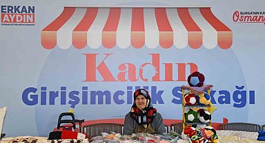 Girişimci kadınların el emeği Osmangazi Meydanı'nda buluştu