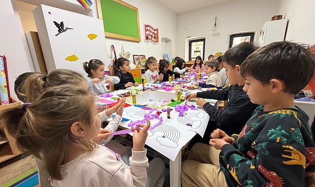Gökkuşağı Sanat Atölyesi yoğun ilgi gördü