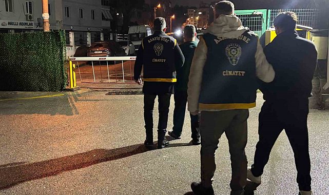 Gölmarmara'da kuyumcu soygunu zanlıları İzmir'de yakalandı