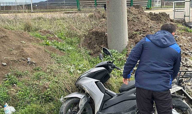 Gönen'de kamyonet ile motosiklet çarpıştı: 1 yaralı