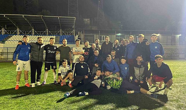 Gördes Engelliler Derneği'nden Altıntaş Spor'a destek