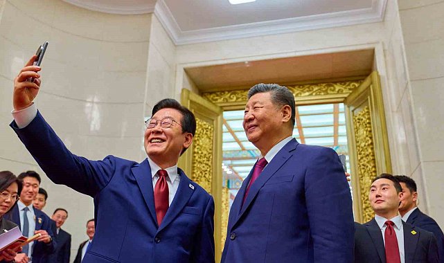 Güney Kore Devlet Başkanı Lee, Çinli mevkidaşı Xi ile selfie çekti