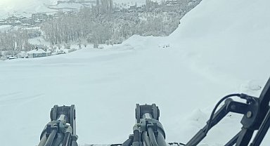 Hakkari'de 36 yerleşim yerinin yolu ulaşıma kapandı