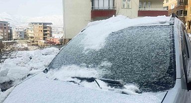 Hakkari'de dondurucu soğuklar
