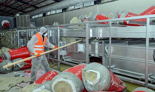 Halk ekmek fabrikasında fırınların montajı yapılıyor