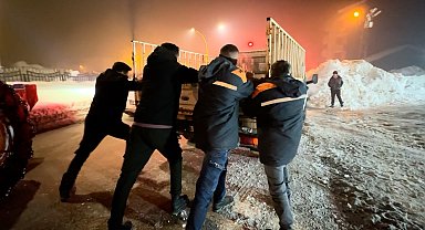 Hava sıcaklığı -25'lere düştü, araçlar arıza vermeye başladı