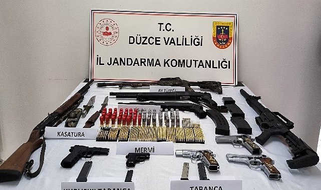Havaya ateş edip sosyal medyada yayınlayan 8 kişi yakalandı
