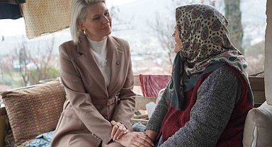 Hazırlanan sıcak yemekleri Başkan Subaşı evlere teslim etti