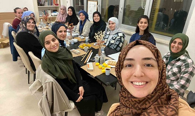 Hem konaklıyorlar hem açılan kurslarla kendilerini geliştiriyorlar