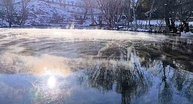 Her yer dondu bir orası donmadı