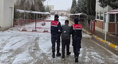 Hırsızlık suçundan 15 yıl cezayla aranan şahıs yakalandı