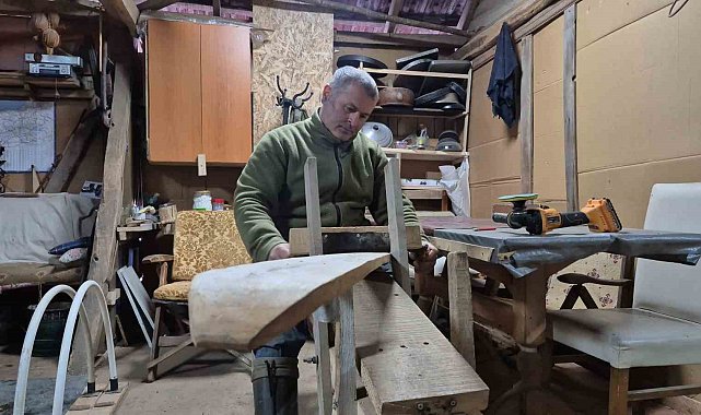 Hobi olarak yaptığı kayak takımları ilgi odağı oldu