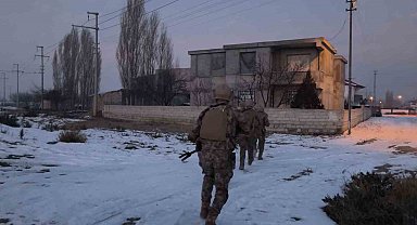 Iğdır'da torbacılara darbe: 15 adrese eş zamanlı operasyon