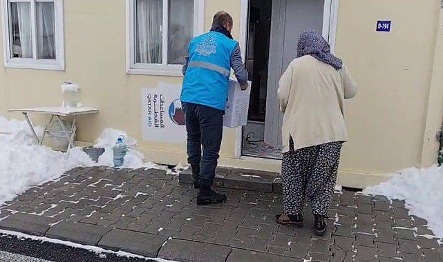 İhtiyaç malzemeleri evlere teslim ediliyor