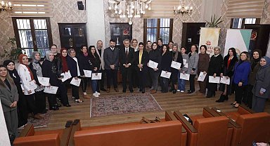 İlkadım'da kursiyerlerin sertifika heyecanı