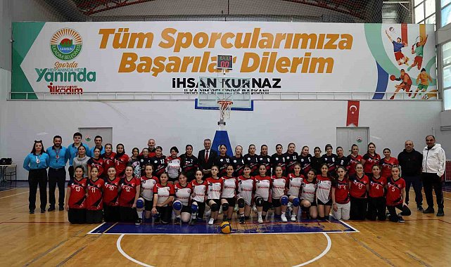 İlkadım'dan sporculara eğitim desteği
