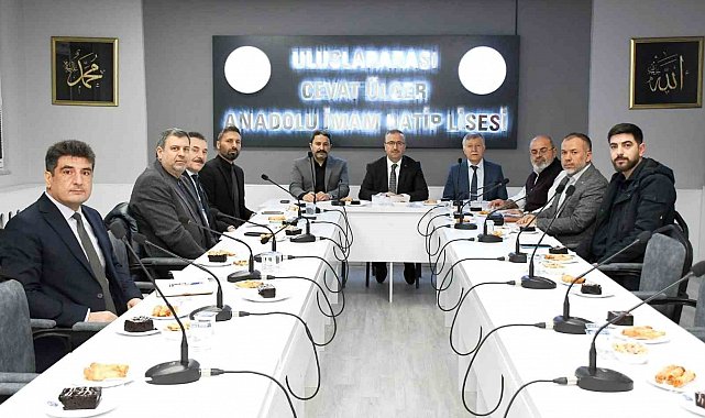 İmam hatip okullarıyla ilgili toplantı yapıldı