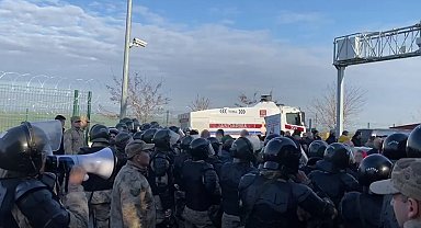 İmamoğlu'nun diplomasının iptaline ilişkin davada jandarmaya mukavemette bulunanlar hakkında soruşturma başlatıldı