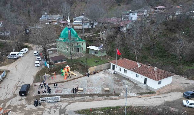 İnegöl Belediyesi'nden İclaliye Mahallesi'nde meydan düzenlemesi