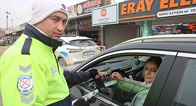 İnsan hayatına mal olabilen 'hatalı araç parkı' konusunda sürücüler uyarıldı