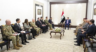 Irak Başbakanı Sudani, CENTCOM heyetiyle Suriye'deki terör örgütü DEAŞ unsurlarının naklini görüştü