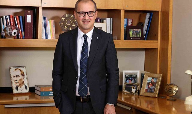 İş Bankası yeni sadakat programı İş Black'i duyurdu