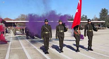 Isparta'da komandolar mezun oldu, aileler gurur ve duygu dolu anlar yaşadı