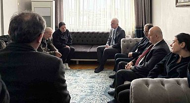 İstanbul Valisi Davut Gül, Güngören'de uğradığı bıçaklı saldırı sonucu hayatını kaybeden Atlas Çağlayan'ın ailesini ziyaret etti